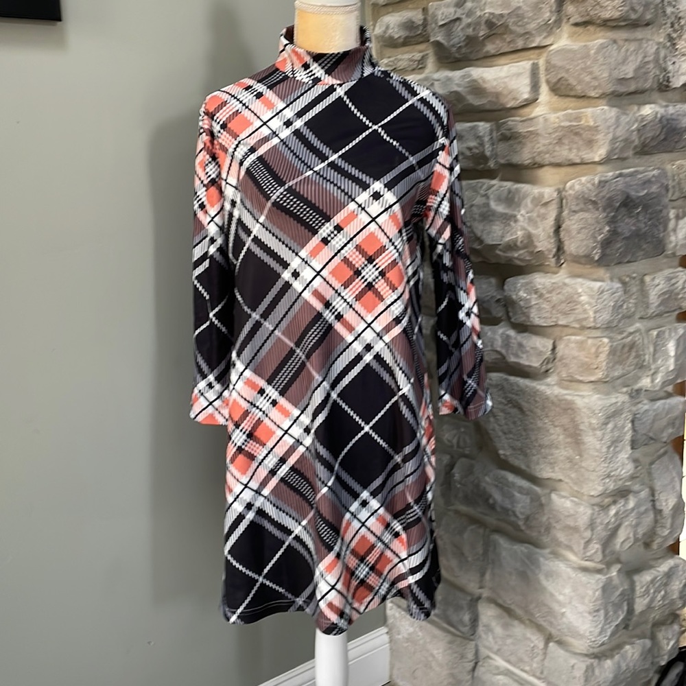 NWT plaid dress, size S but fits like a M